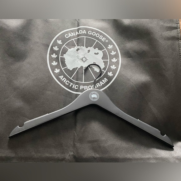 Navy blue Canada goose Lorette Parka - Picture 10 of 11